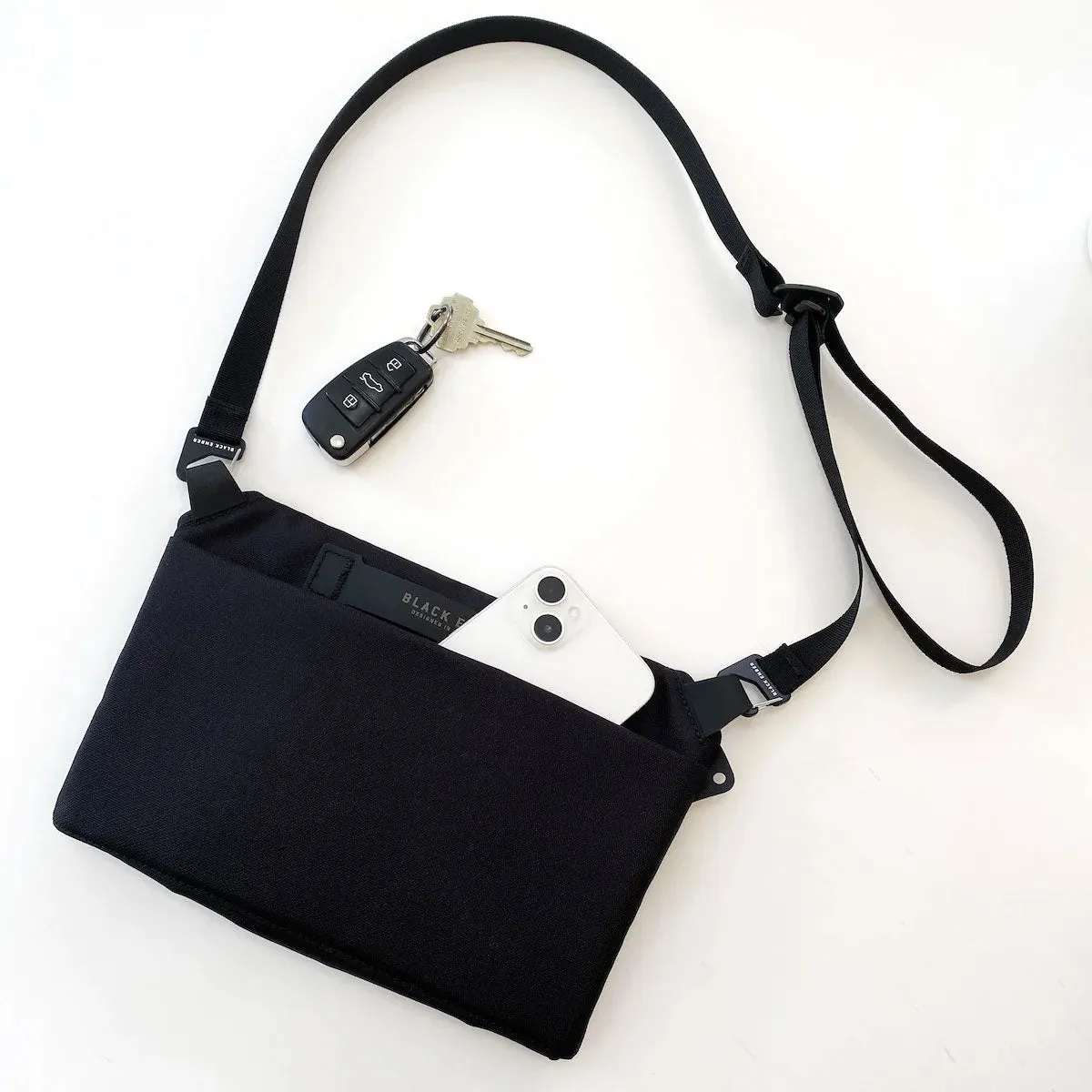 [PO] Black Ember : Sacoche_01 : Jet Black